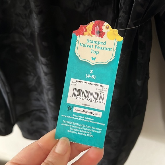 Pioneer Woman Velvet Peasant Top - Picture 9 of 15